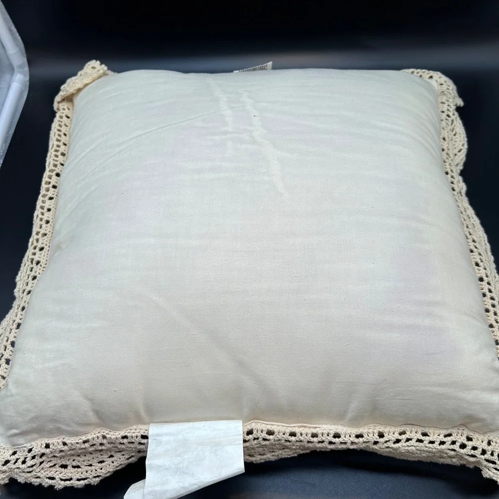 Crocheted‎ Bed Pillow Cream Ivory  Romantic Flower Buds 15x15 in